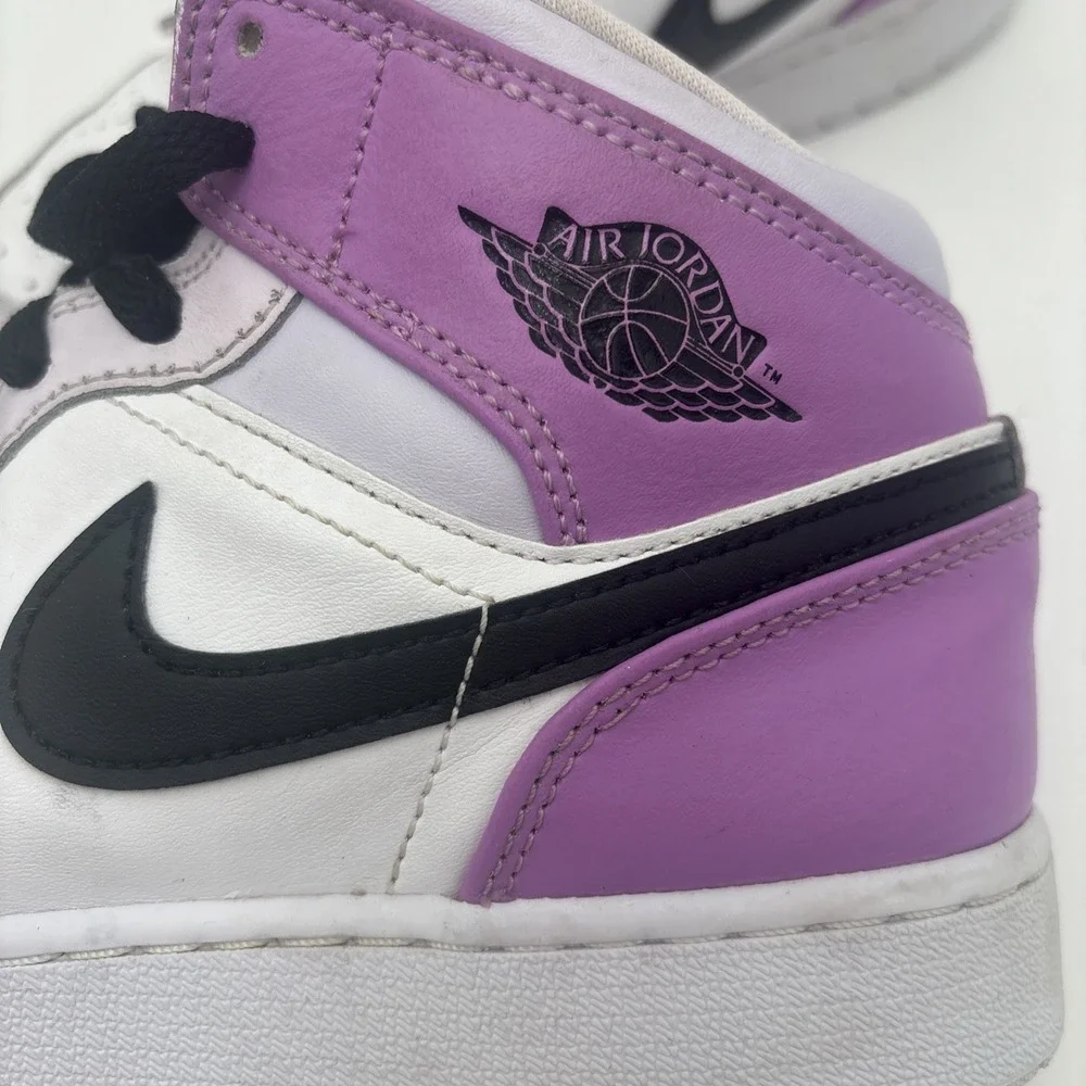 Nike Air Jordan 1 Mid GS White Barely Grape DQ8423-501 Size 5.5 Youth /‎ 7W